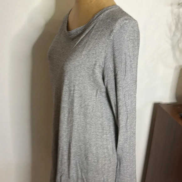 CP Shades XS long sleeve tunic grey and white striped 32” great pre owned cond - Picture 4 of 5